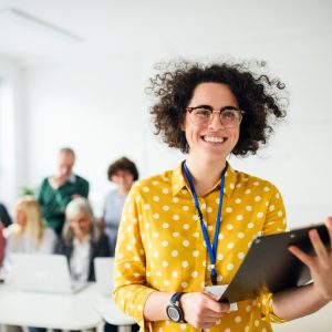 Lee más sobre el artículo Define tu impacto: 3 caminos profesionales de alto crecimiento (social, creativo y técnico)